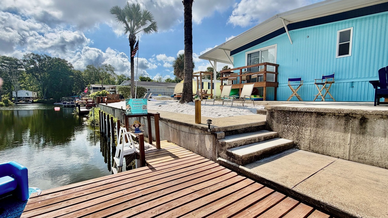 Photo of Outdoor in Weeki Wachee Gardens