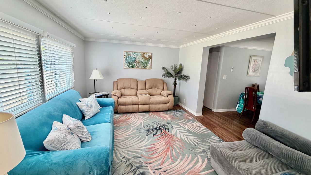 Photo of Livingroom in Weeki Wachee Gardens