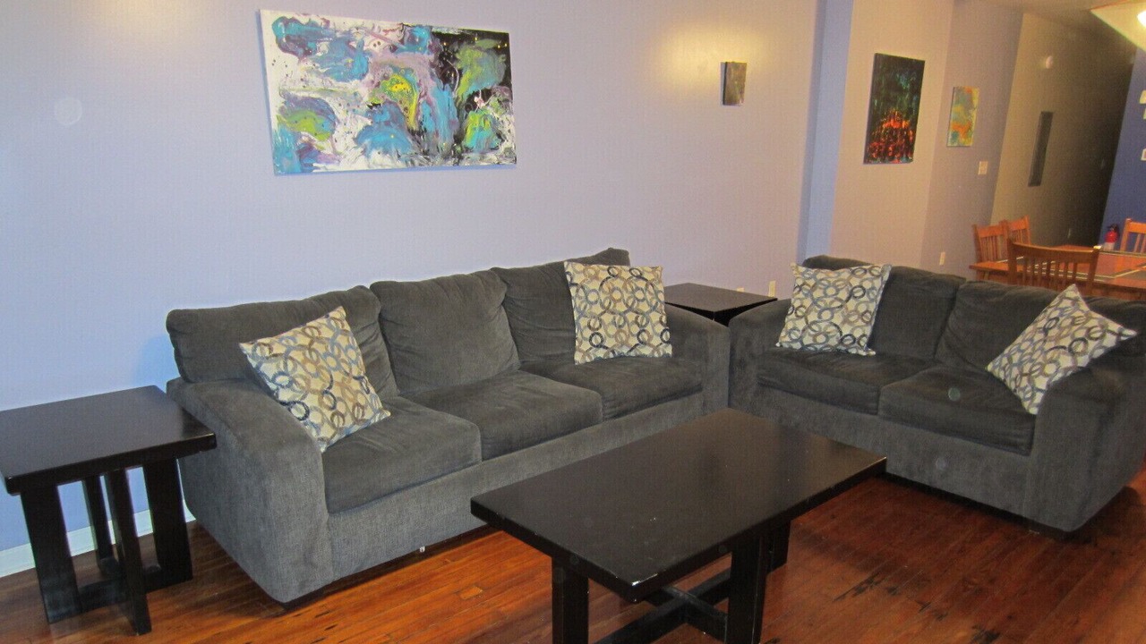 Photo of Livingroom in Seventh Ward