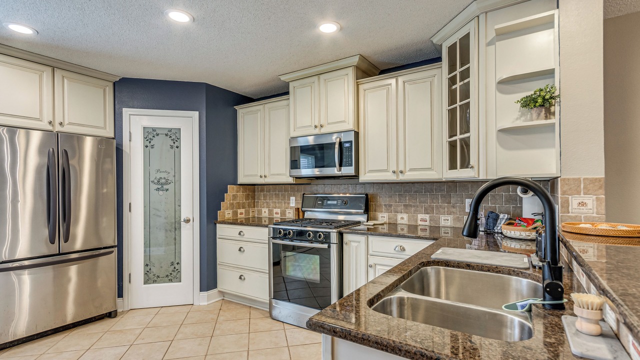 Photo of Kitchen in Ono Island