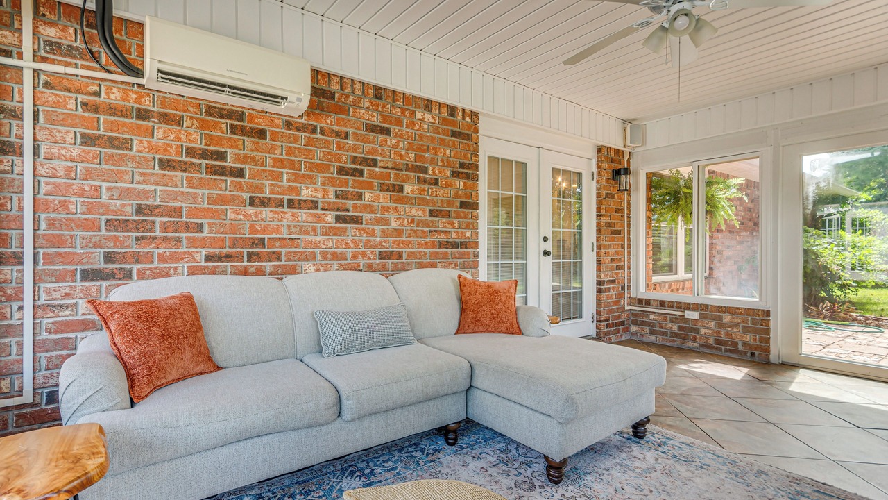 Photo of Livingroom in Ono Island