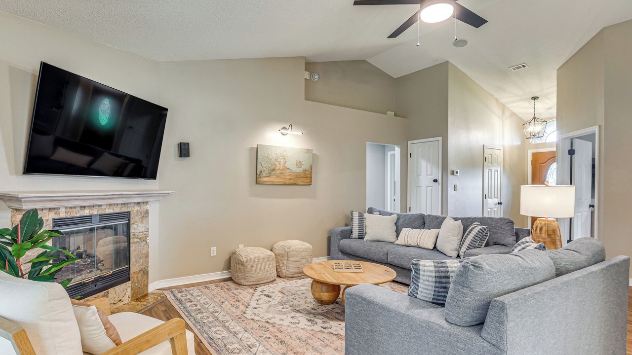 Photo of Livingroom in Ono Island