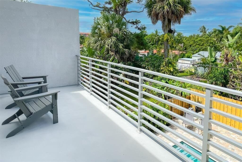 Photo of Patio Balcony in Tarpon River