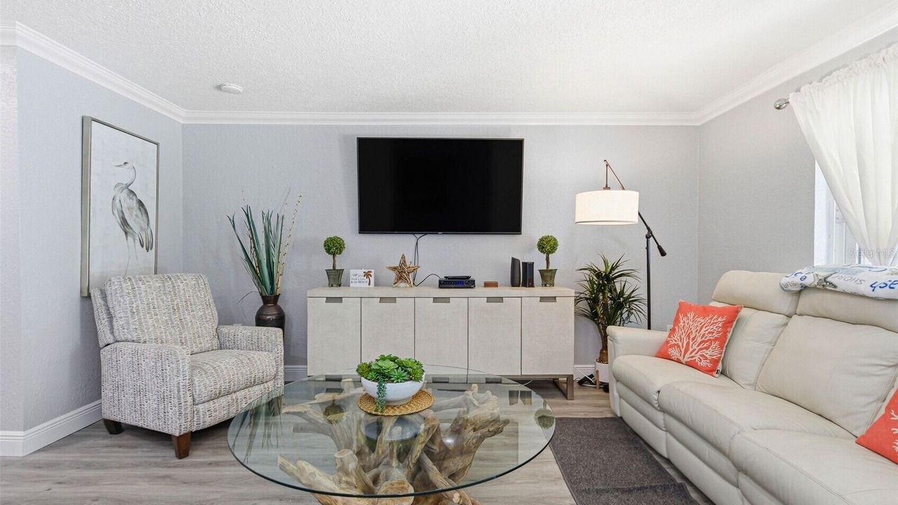 Photo of Livingroom in Bayview