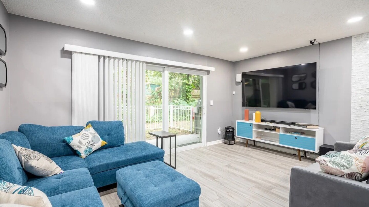 Photo of Livingroom in Disston Heights