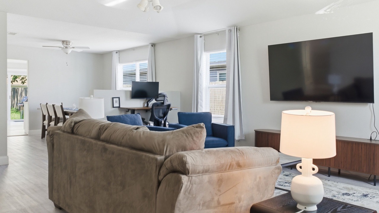 Photo of Livingroom in Pensacola