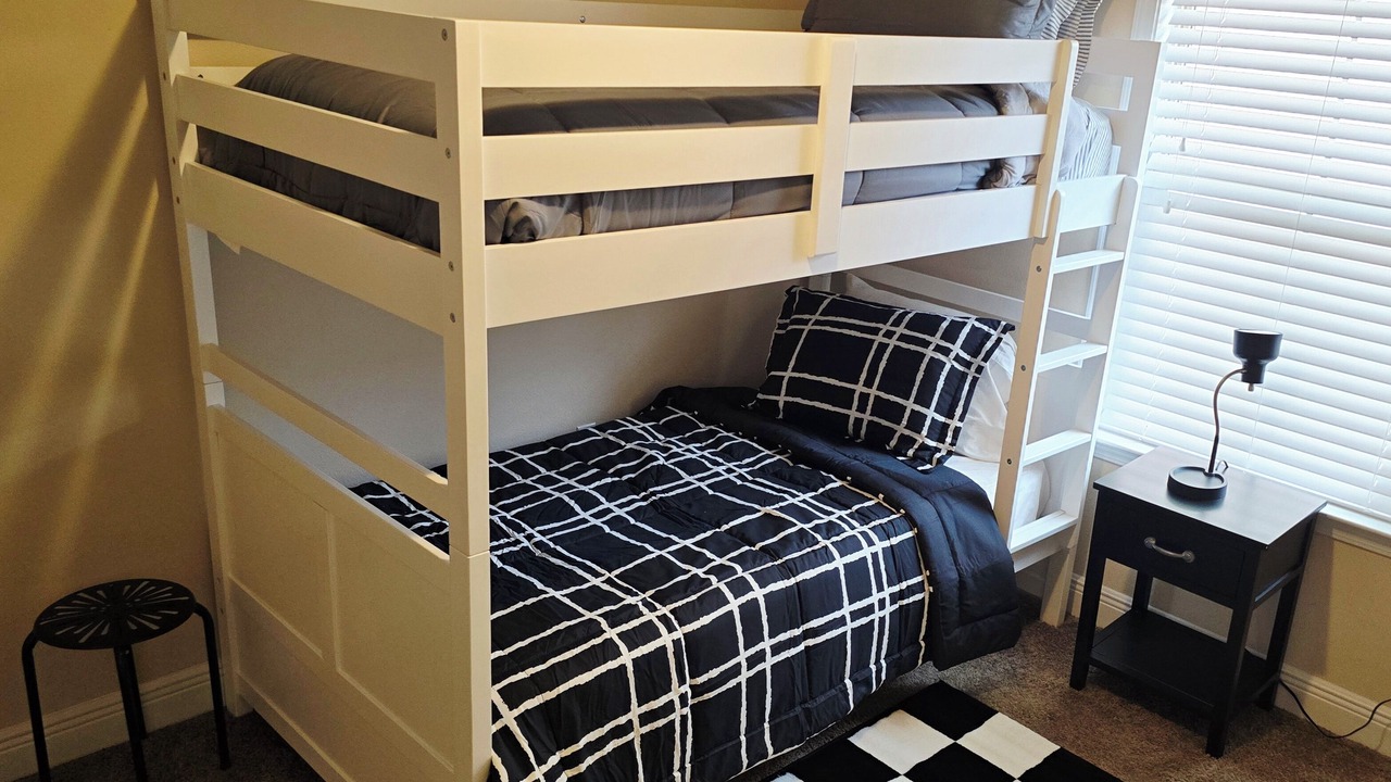 Photo of Bedroom in Foley