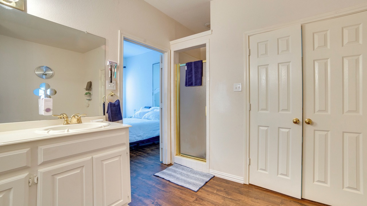 Photo of Bathroom in Garland