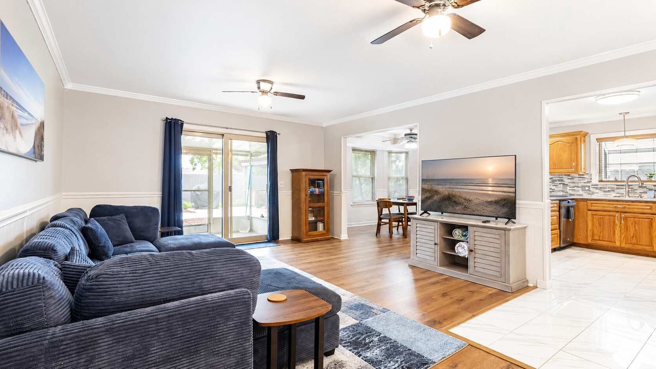Photo of Livingroom in Lynn Haven