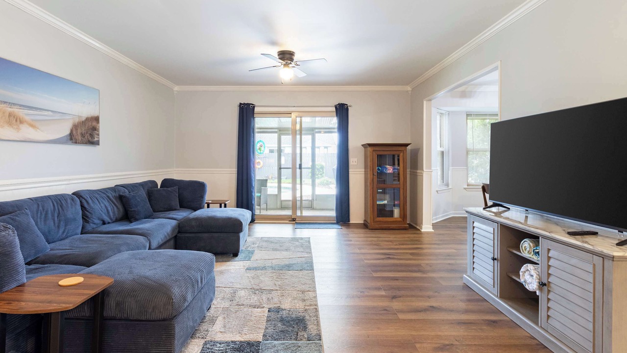 Photo of Livingroom in Lynn Haven