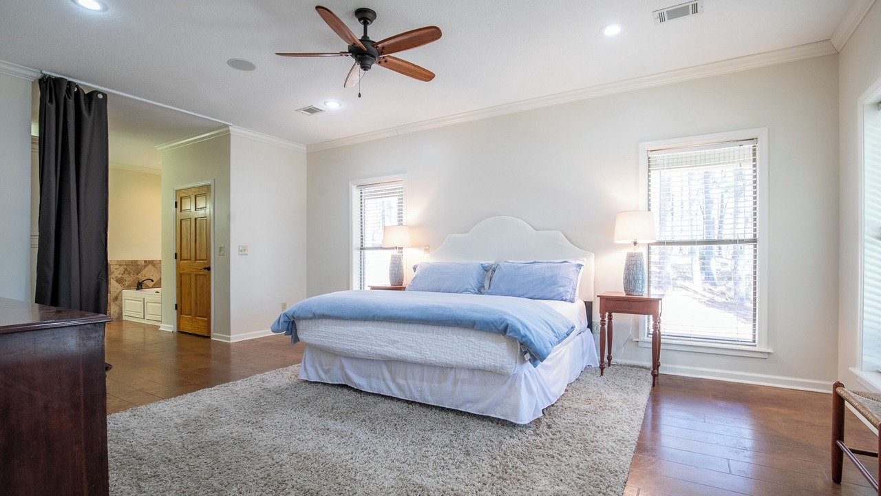 Photo of Bedroom in Lafayette County