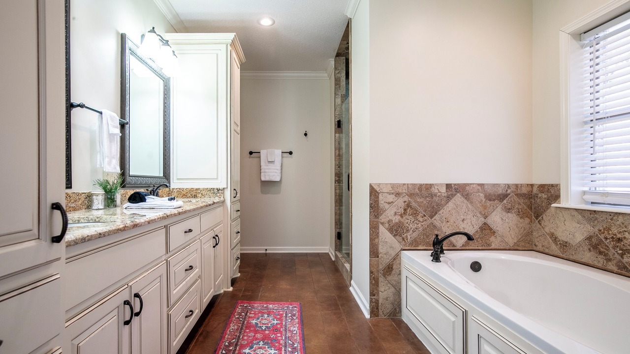 Photo of Bathroom in Lafayette County
