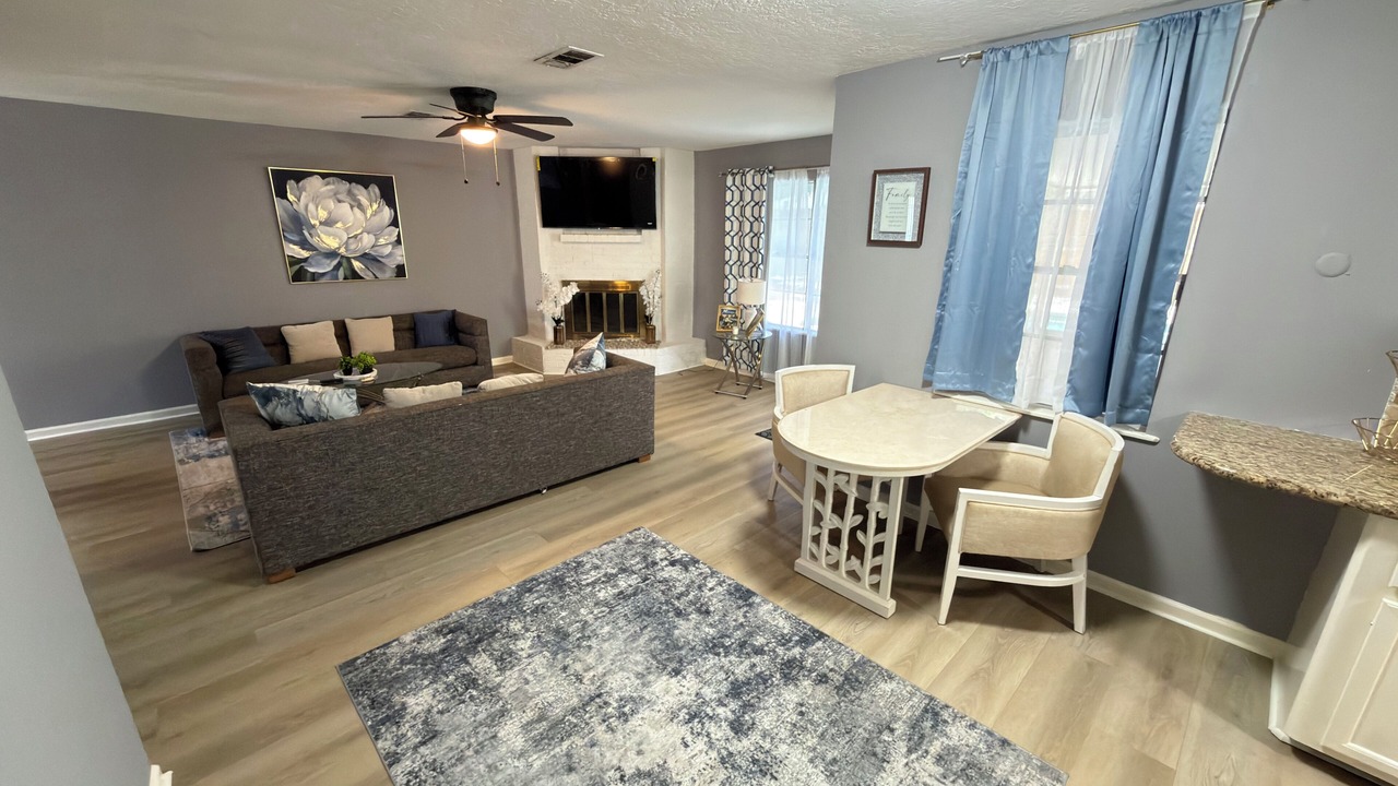 Photo of Livingroom in Deer Park