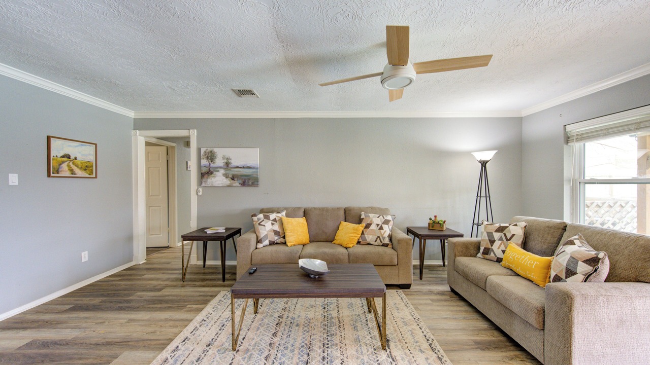 Photo of Livingroom in La Porte