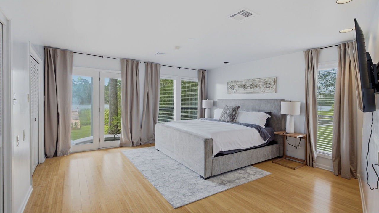 Photo of Bedroom in Lake Charles