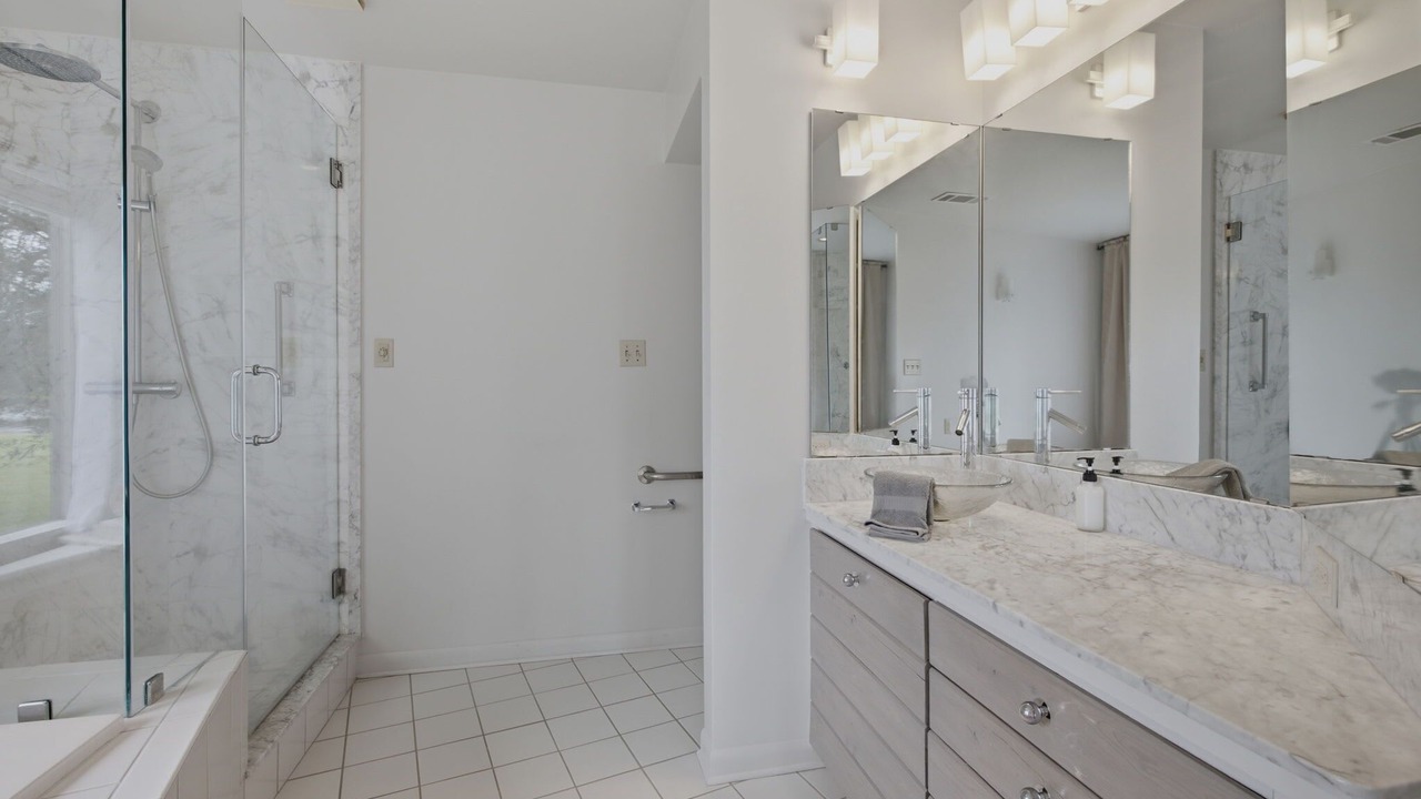 Photo of Bathroom in Lake Charles