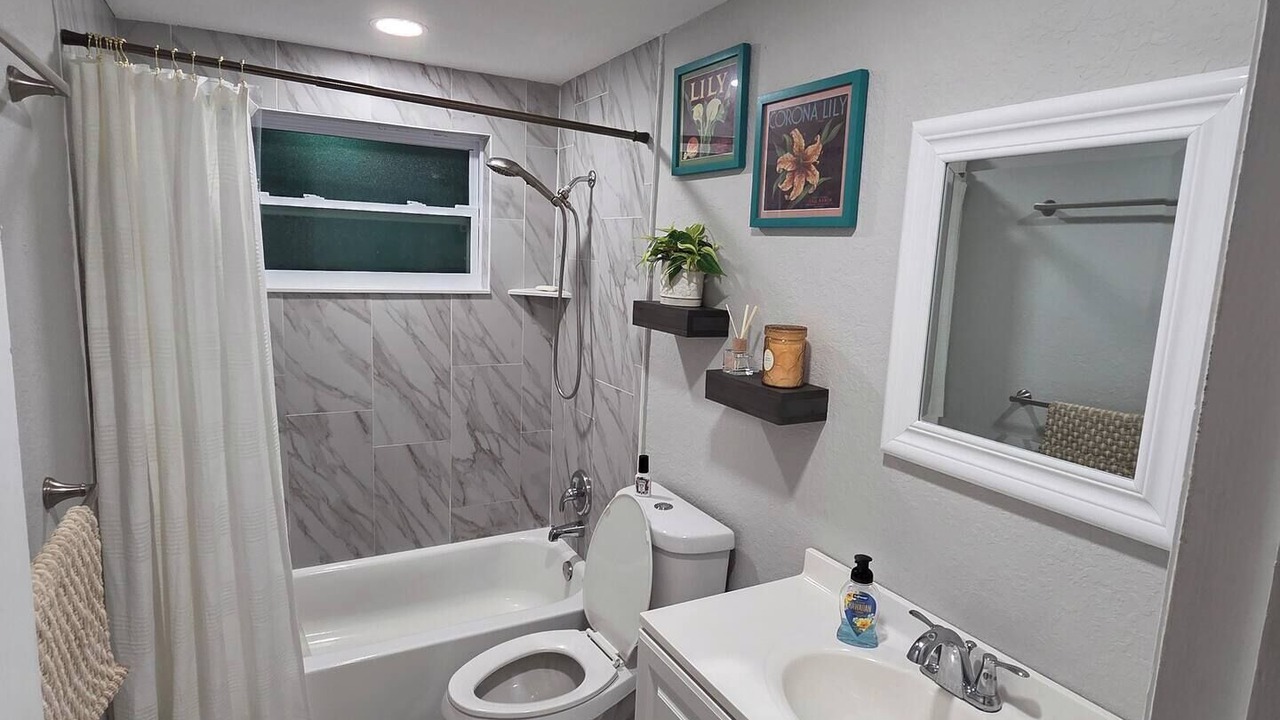 Photo of Bathroom in Beacon Square
