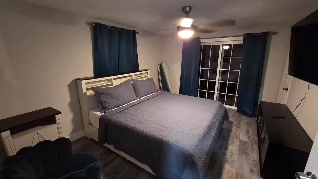 Photo of Bedroom in Beacon Square