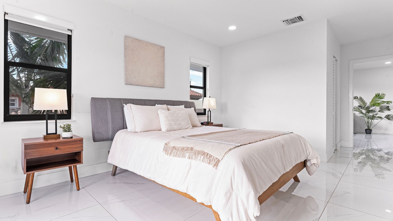 Photo of Bedroom in Olympia Heights