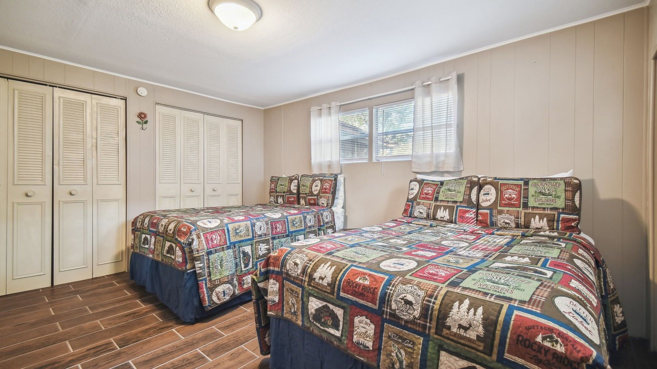 Photo of Bedroom in Weeki Wachee Gardens