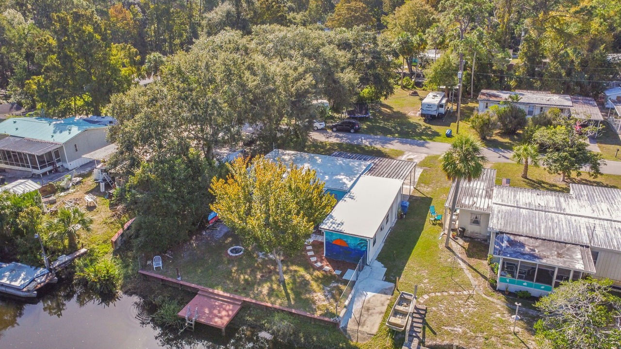 Photo of Outdoor in Weeki Wachee Gardens