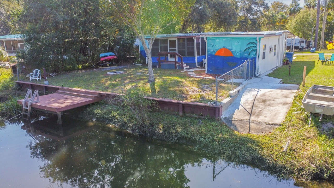 Photo of Outdoor in Weeki Wachee Gardens