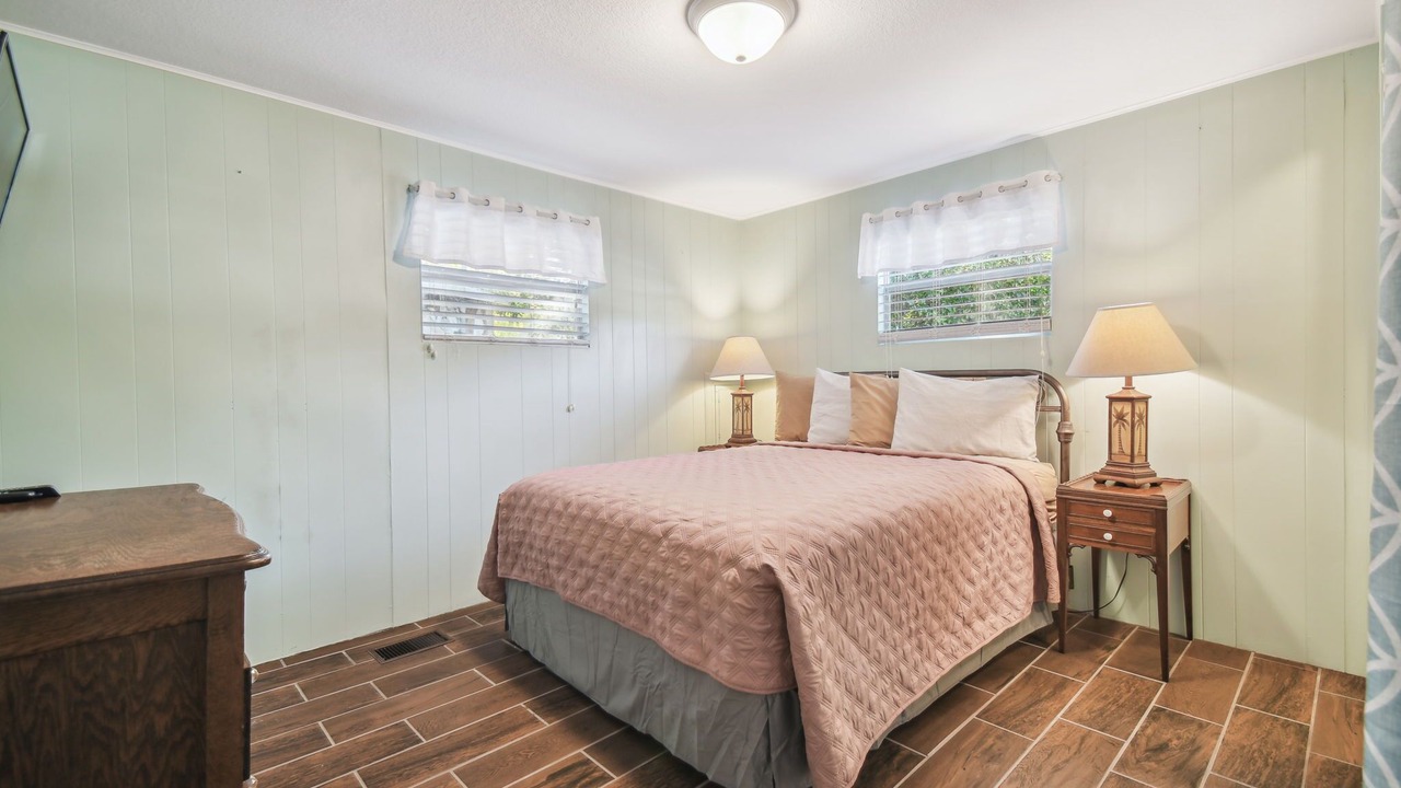 Photo of Bedroom in Weeki Wachee Gardens