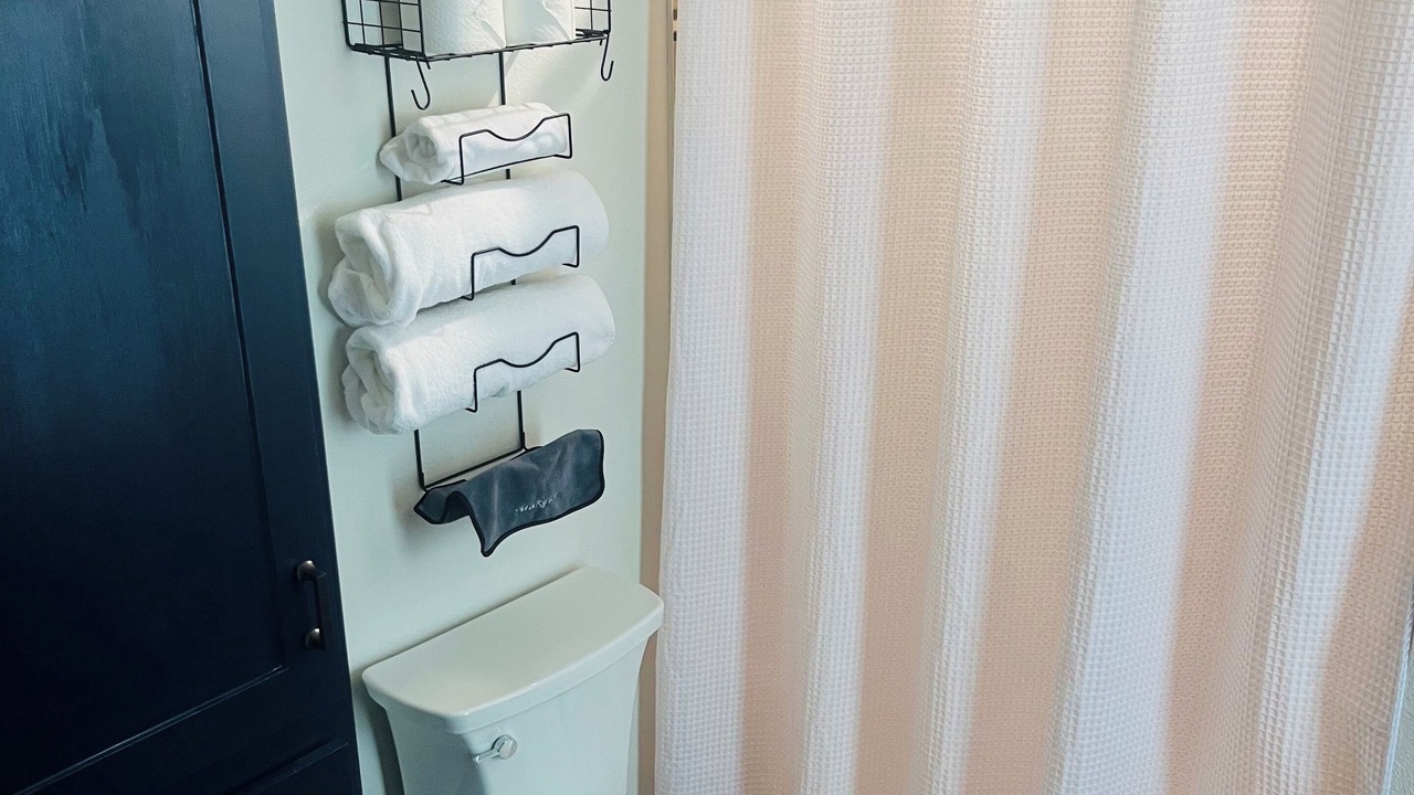 Photo of Bathroom in Lone Oak