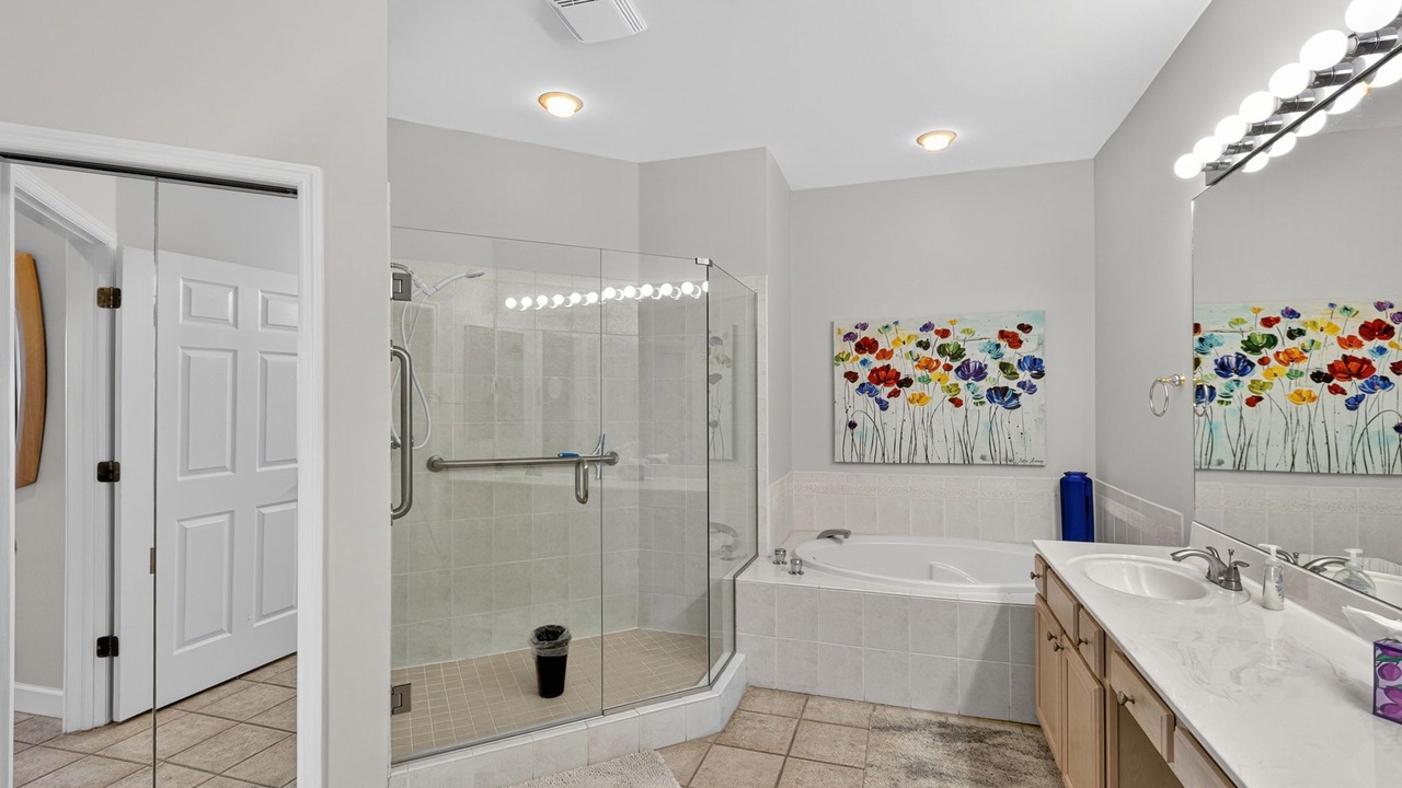 Photo of Bathroom in Tropical Cove