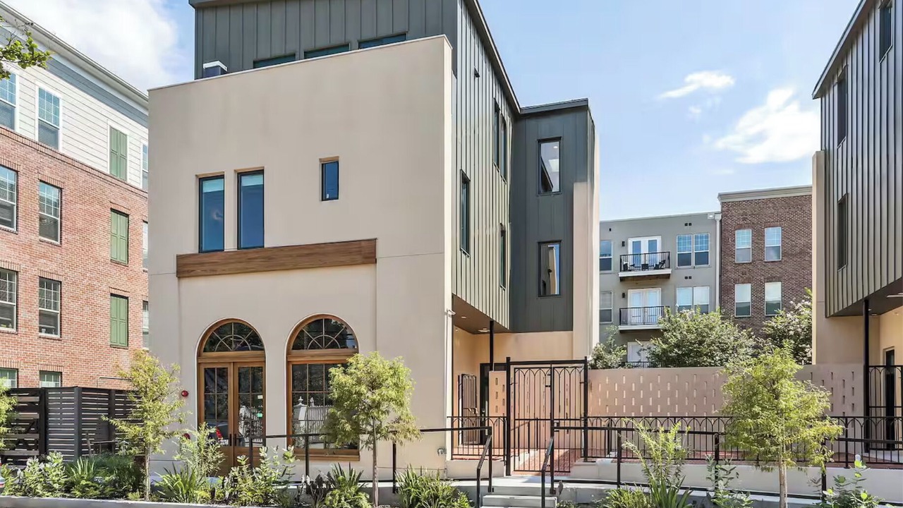Photo of Outdoor in Lower Garden District