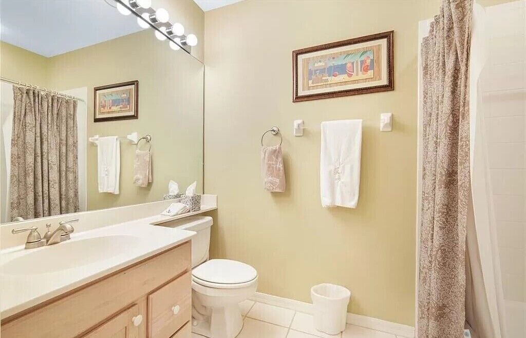 Photo of Bathroom in Tropical Cove