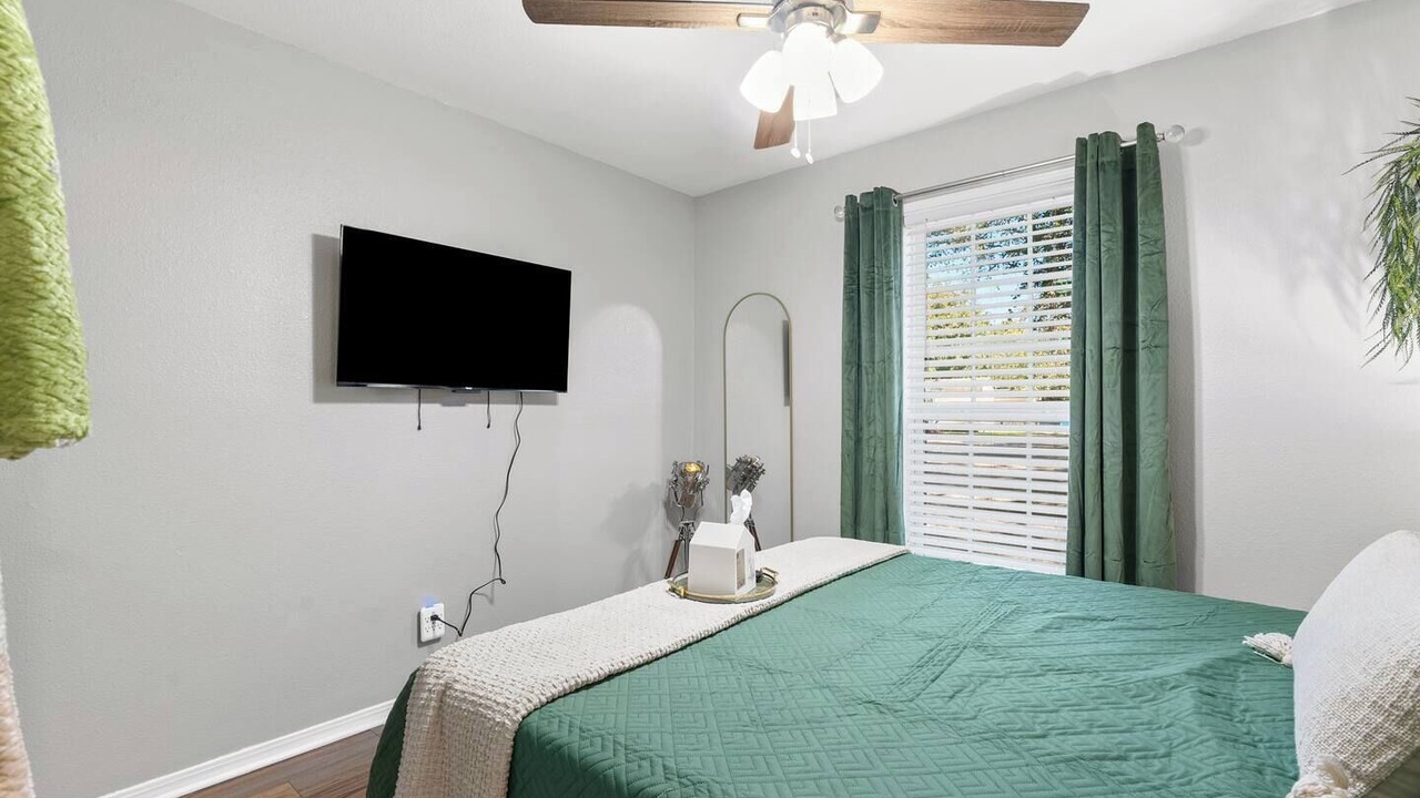 Photo of Bedroom in Northeast Pensacola