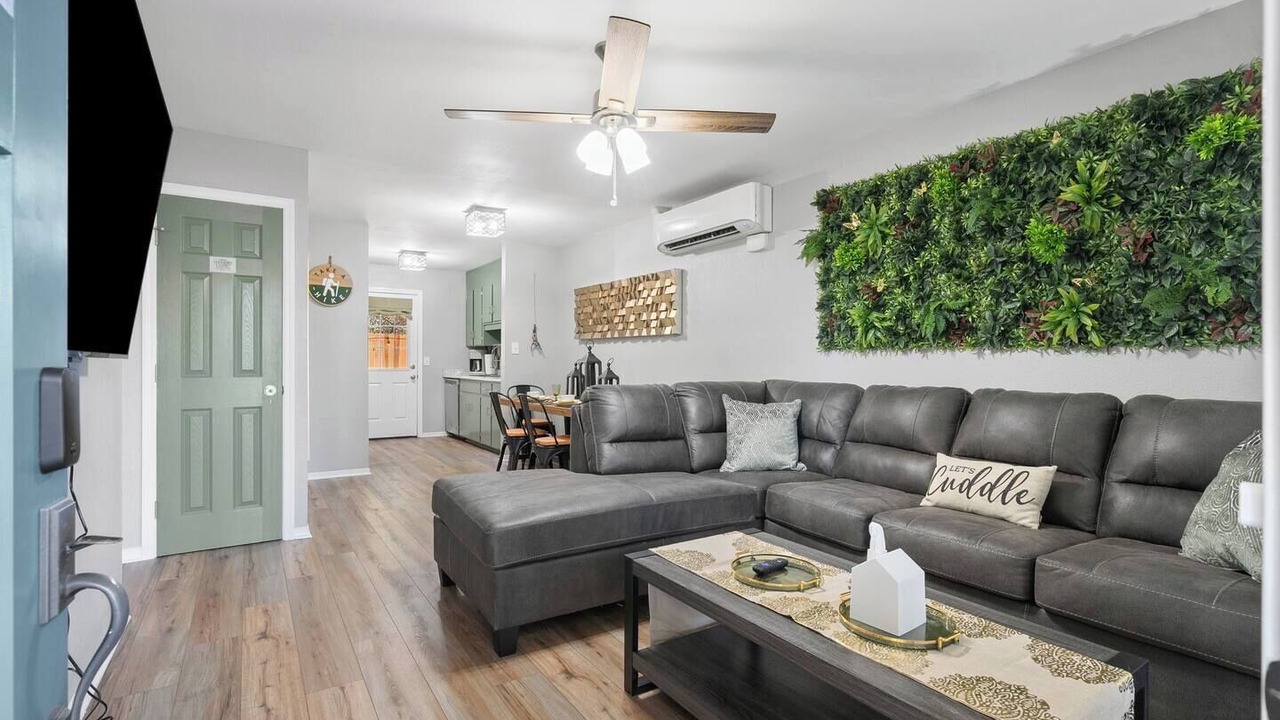 Photo of Livingroom in Northeast Pensacola