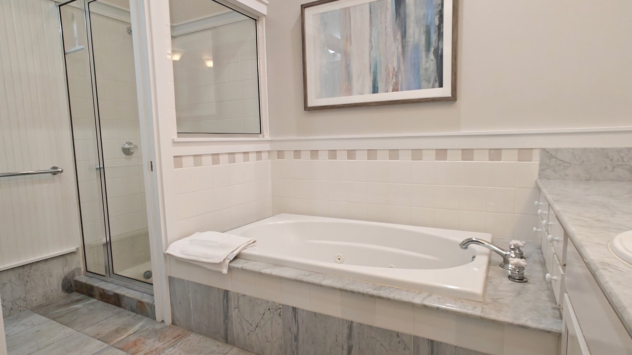 Photo of Bathroom in Emerald Waters Village