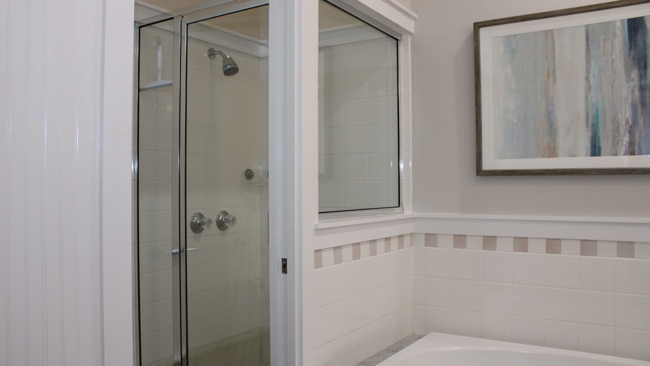 Photo of Bathroom in Emerald Waters Village