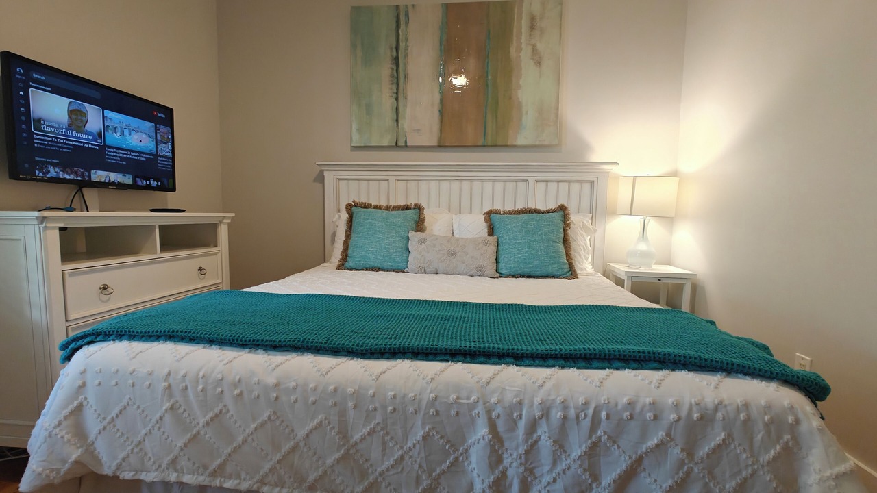 Photo of Bedroom in Emerald Waters Village