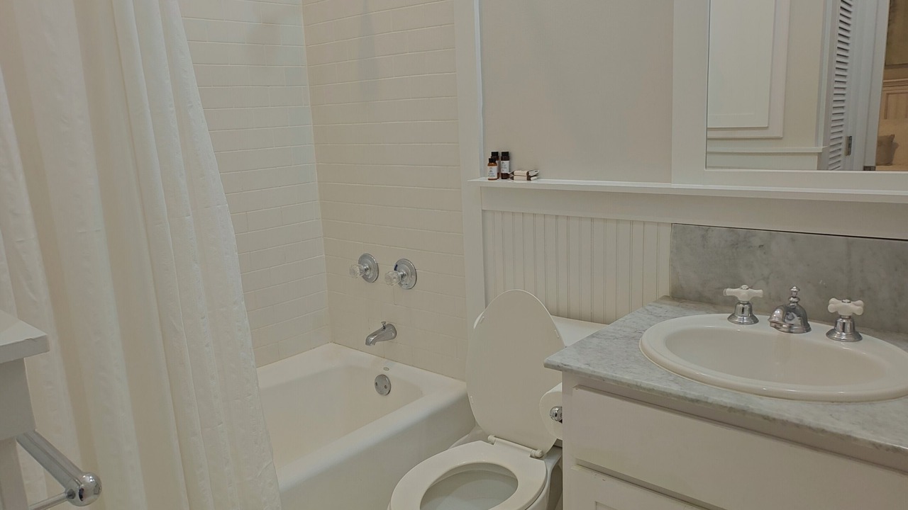 Photo of Bathroom in Emerald Waters Village