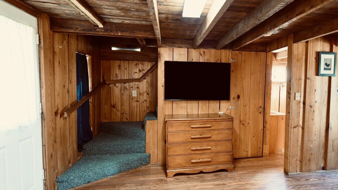 Photo of Bedroom in Lake Village