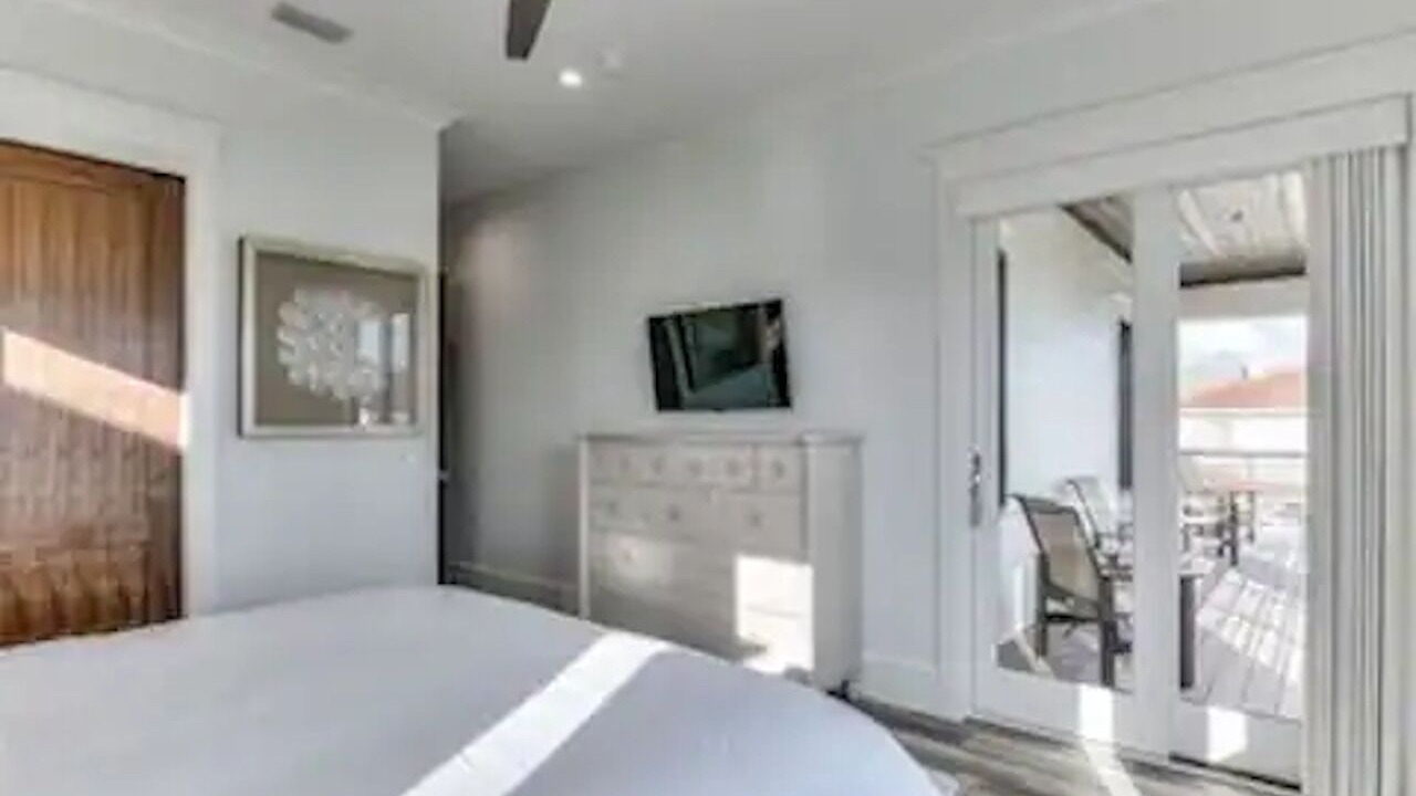 Photo of Bedroom in Frangista Beach