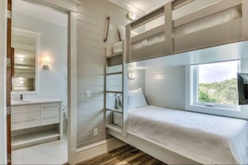 Photo of Bedroom in Frangista Beach