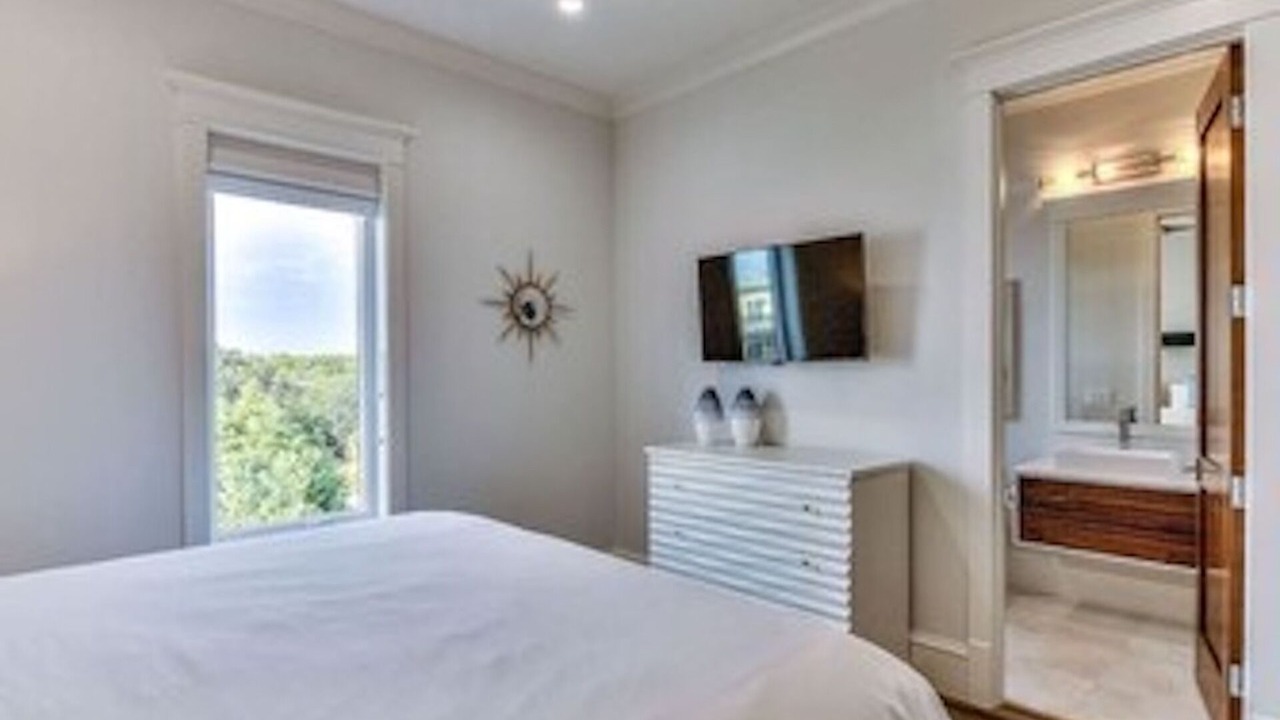 Photo of Bedroom in Frangista Beach