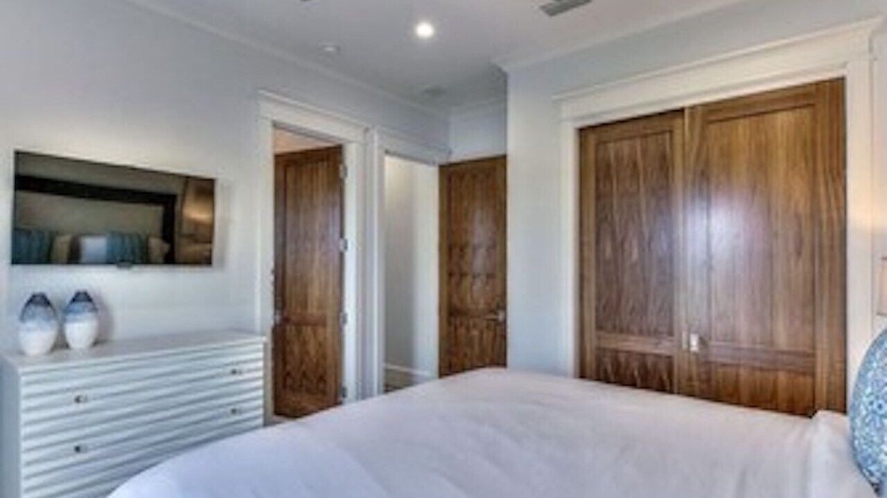 Photo of Bedroom in Frangista Beach