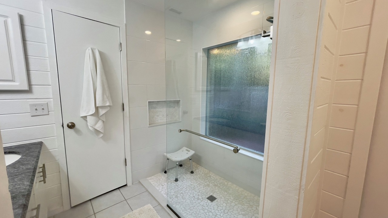 Photo of Bathroom in Winter Springs
