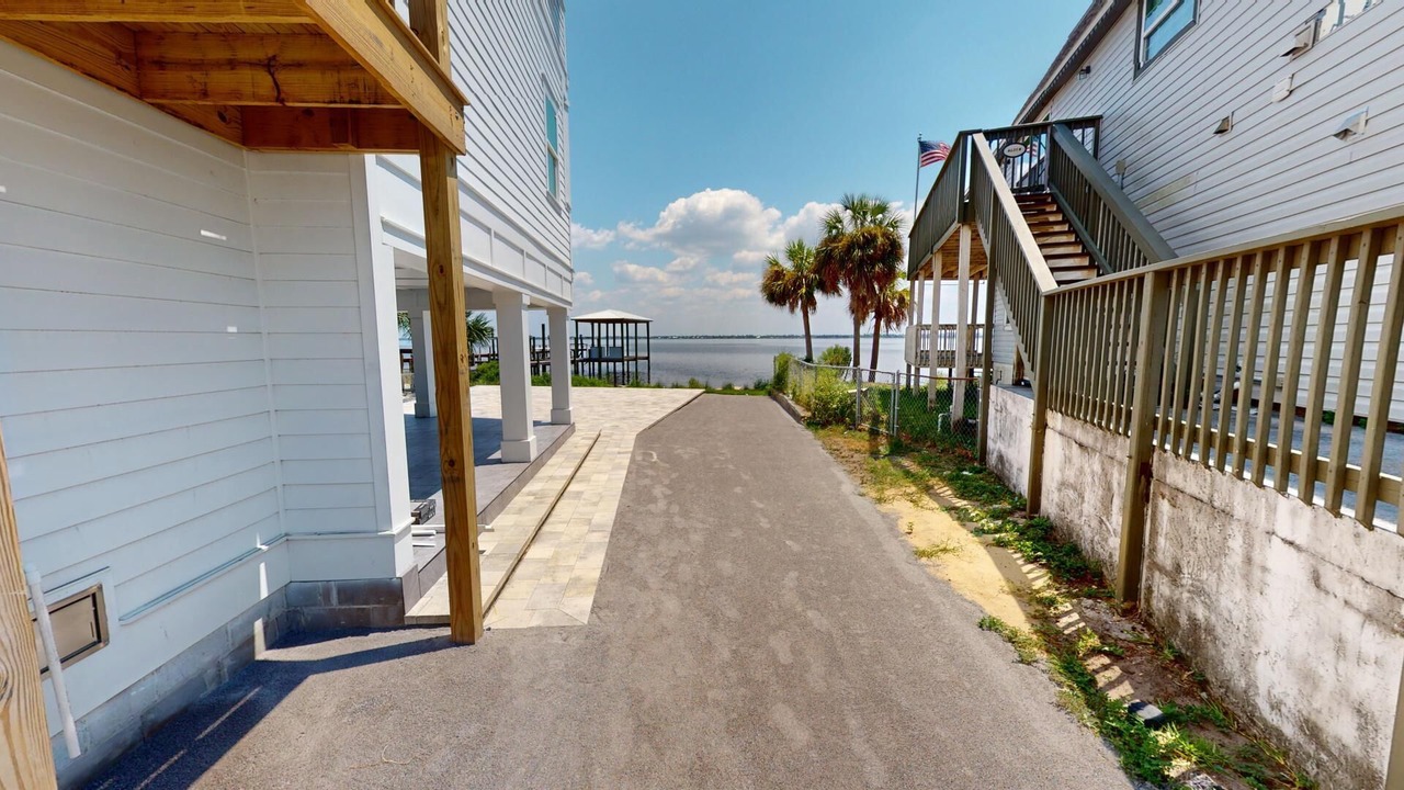 Photo of Outdoor in Thomas Drive