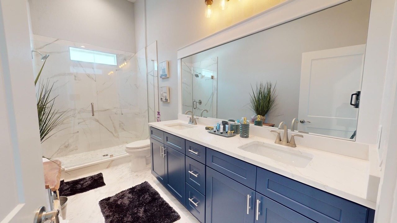 Photo of Bathroom in Thomas Drive