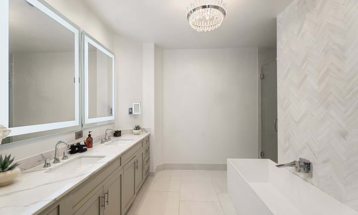 Photo of Bathroom in Central Business District