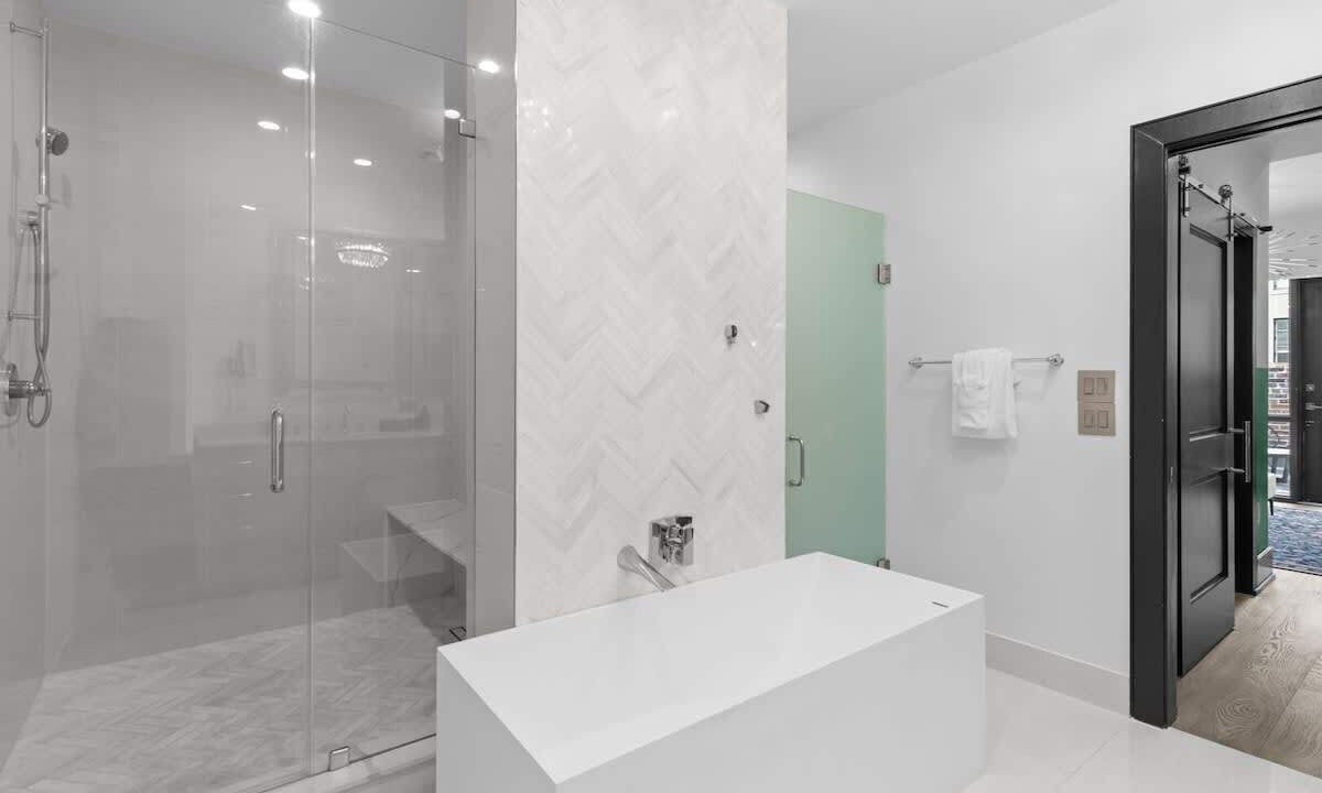 Photo of Bathroom in Central Business District