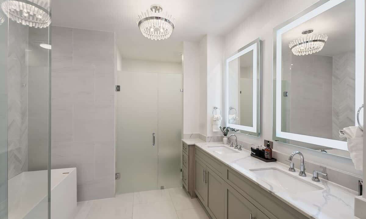 Photo of Bathroom in Central Business District