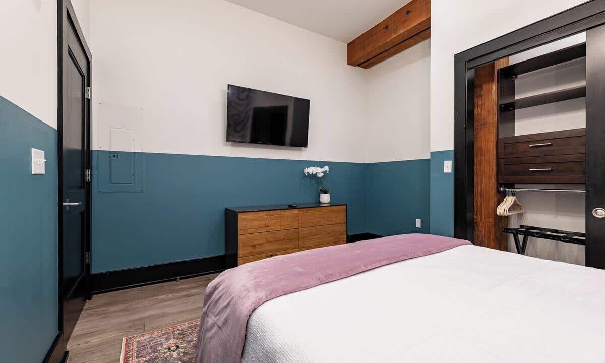 Photo of Bedroom in Central Business District