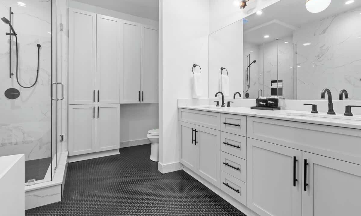 Photo of Bathroom in Central Business District